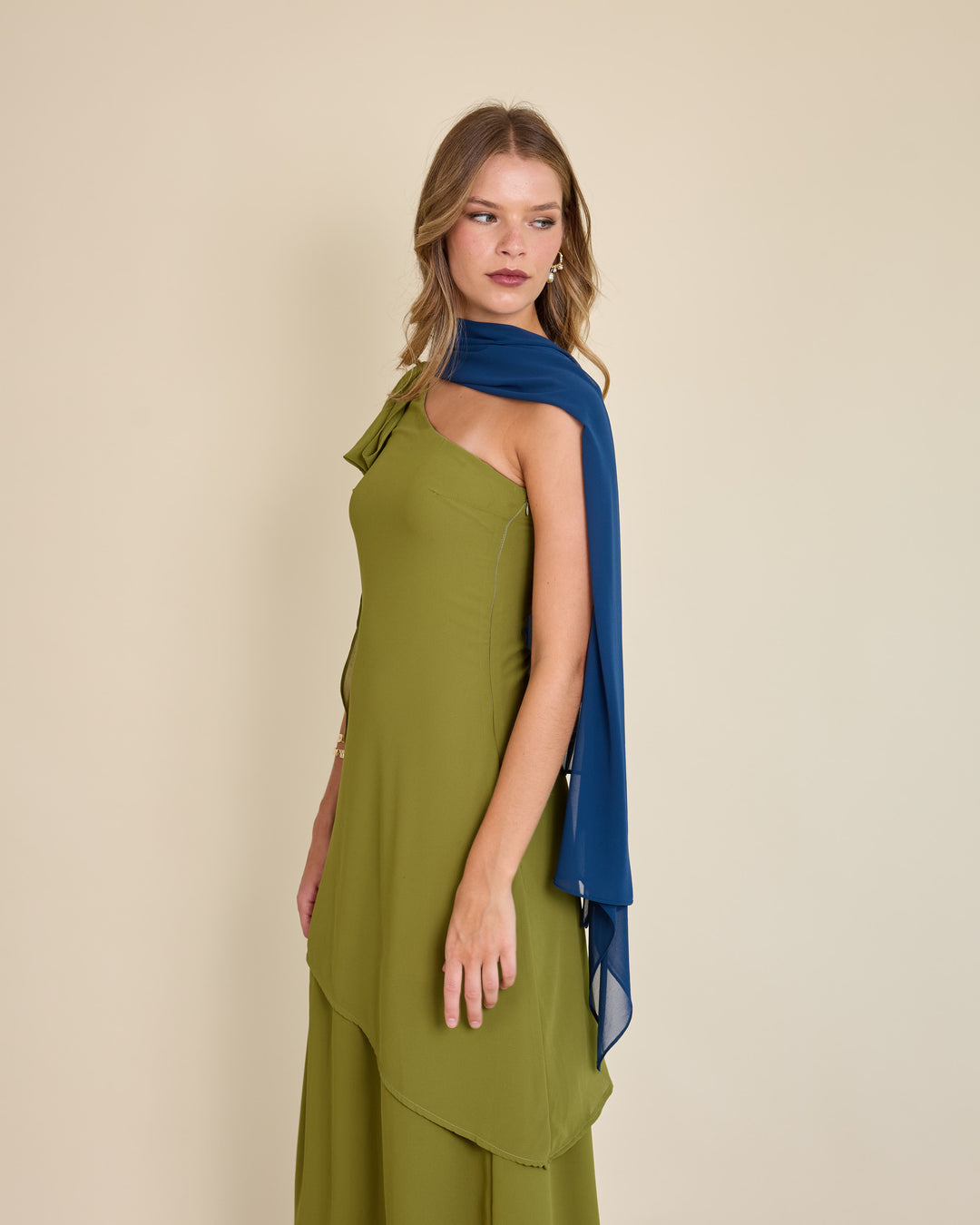 Capa Maite Azul Petroleo